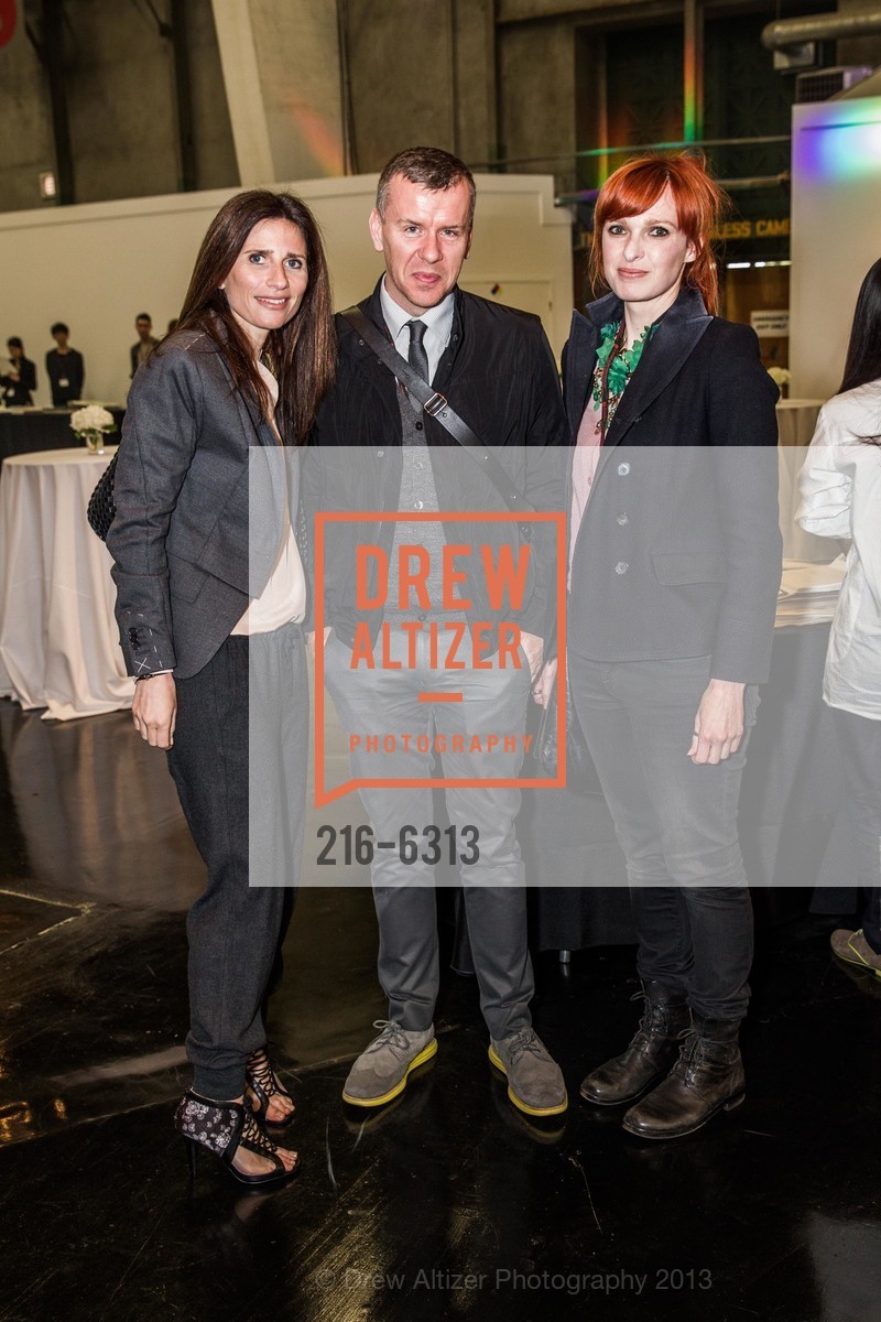 Alexandra Harris, Gary Miller, Hannah Norman, ACADEMY OF ART UNIVERISTY Fashion Show Reception, US, May 9th, 2013, Photo #216-6313 Alexandra Harris, Gary Miller, Hannah Norman, Photo #216-6313