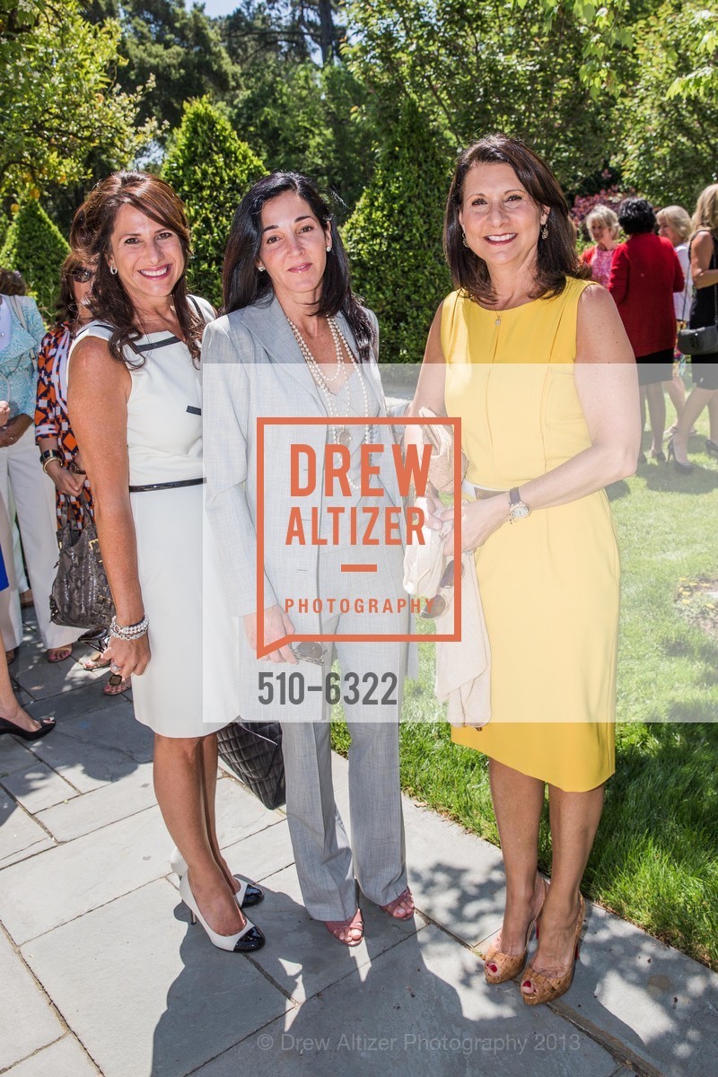Mary Lacerte, Elena Canova, Donna Beaupre, Maria Shriver and Jillian Manus Host ATHERTON LADIES LUNCHEON, US, April 24th, 2013, Photo #510-6322 Mary Lacerte, Elena Canova, Donna Beaupre, Photo #510-6322