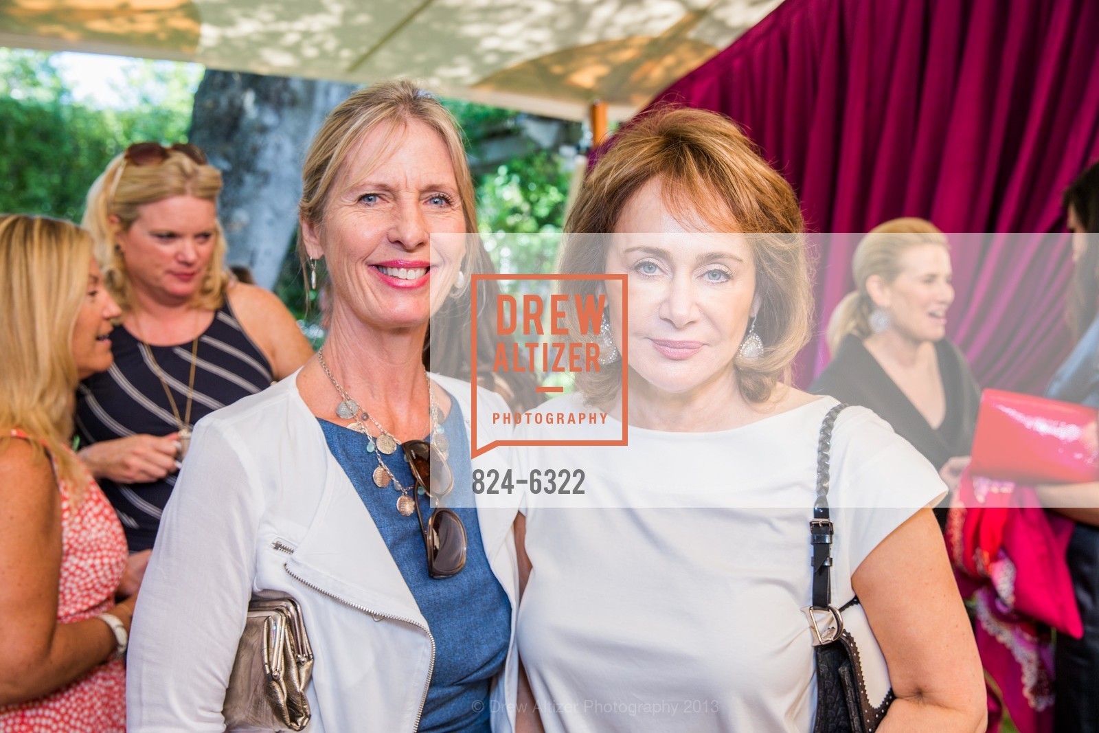 Cindy Georgakas, Bella Schneider, Maria Shriver and Jillian Manus Host ATHERTON LADIES LUNCHEON, US, April 24th, 2013, Photo #824-6322 Cindy Georgakas, Bella Schneider, Photo #824-6322