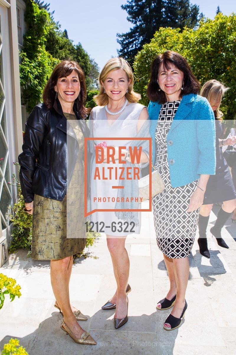 Lisa Schatz, Kim Young, Joan Hamilton, Maria Shriver and Jillian Manus Host ATHERTON LADIES LUNCHEON, US, April 24th, 2013, Photo #1212-6322 Lisa Schatz, Kim Young, Joan Hamilton, Photo #1212-6322