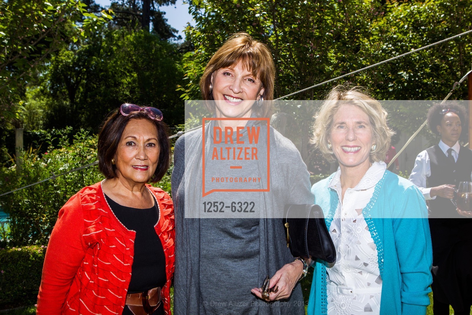 Maryles Casto, Tina Frank, Julie Haas, Maria Shriver and Jillian Manus Host ATHERTON LADIES LUNCHEON, US, April 24th, 2013, Photo #1252-6322 Maryles Casto, Tina Frank, Julie Haas, Photo #1252-6322
