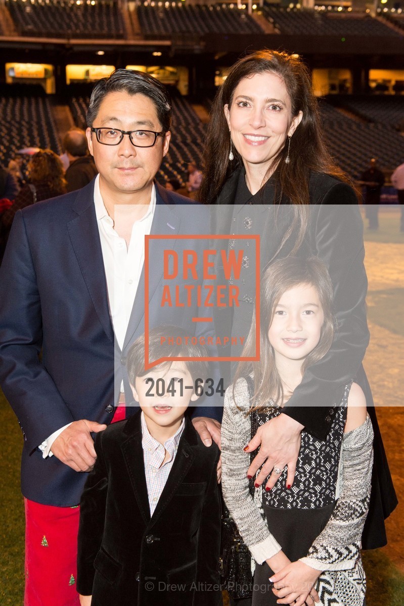 Michael Kim, Dashiell Kim, Anabel Kim, Letitia Kim, Holiday Heroes 2015, AT&T Park, December 7th, 2015,Drew Altizer, Drew Altizer Photography, full-service agency, private events, San Francisco photographer, photographer california