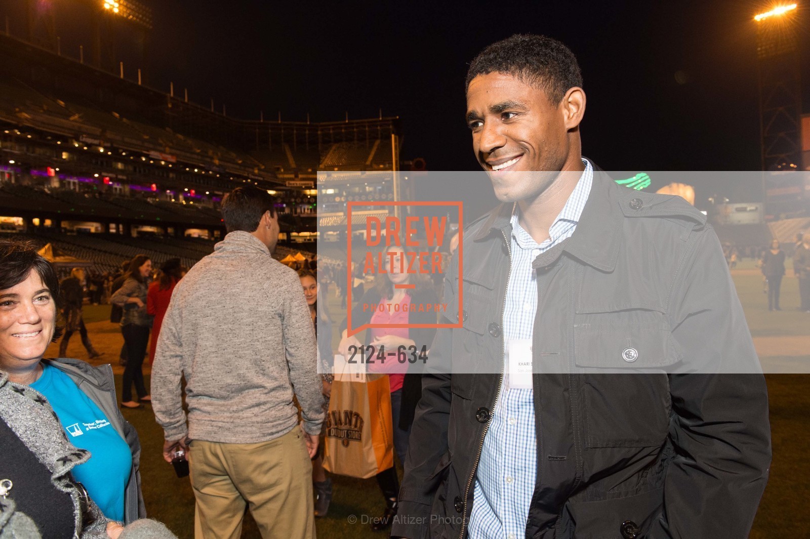 Khari Stephenson, Holiday Heroes 2015, AT&T Park, December 7th, 2015,Drew Altizer, Drew Altizer Photography, full-service agency, private events, San Francisco photographer, photographer california