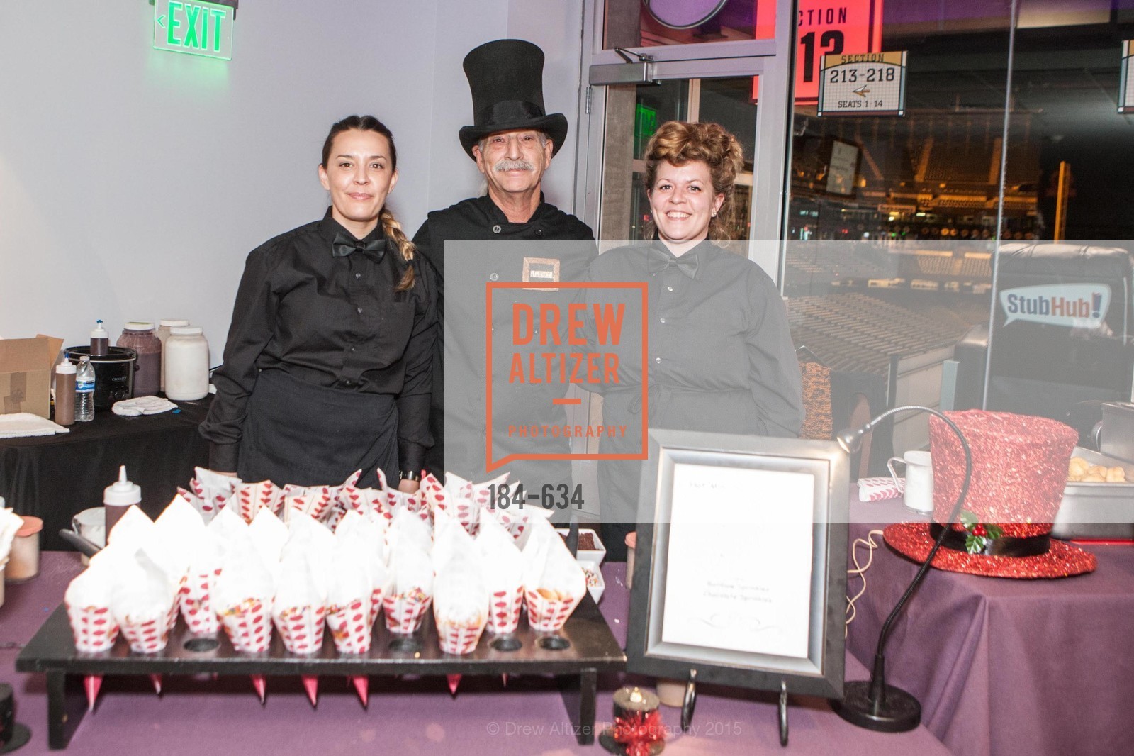 Zorelle Cohen, Harvey Cohen, Maryn Cohen, Holiday Heroes 2015, AT&T Park, December 7th, 2015,Drew Altizer, Drew Altizer Photography, full-service agency, private events, San Francisco photographer, photographer california