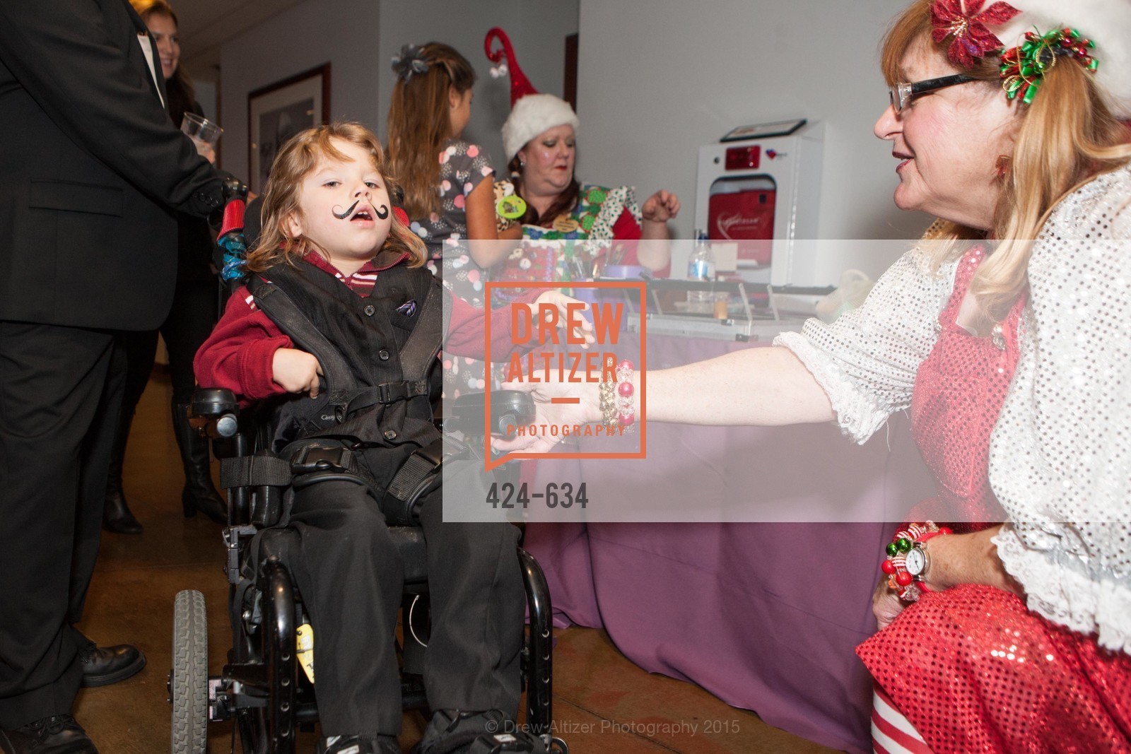 Dinnie McLaughlin, Holiday Heroes 2015, AT&T Park, December 7th, 2015,Drew Altizer, Drew Altizer Photography, full-service event agency, private events, San Francisco photographer, photographer California