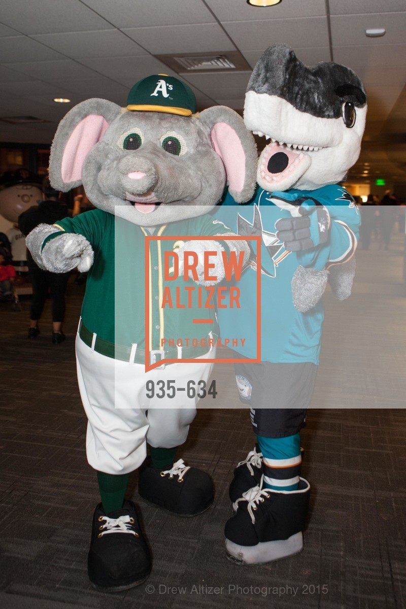 Atmosphere, Holiday Heroes 2015, AT&T Park, December 7th, 2015,Drew Altizer, Drew Altizer Photography, full-service agency, private events, San Francisco photographer, photographer california