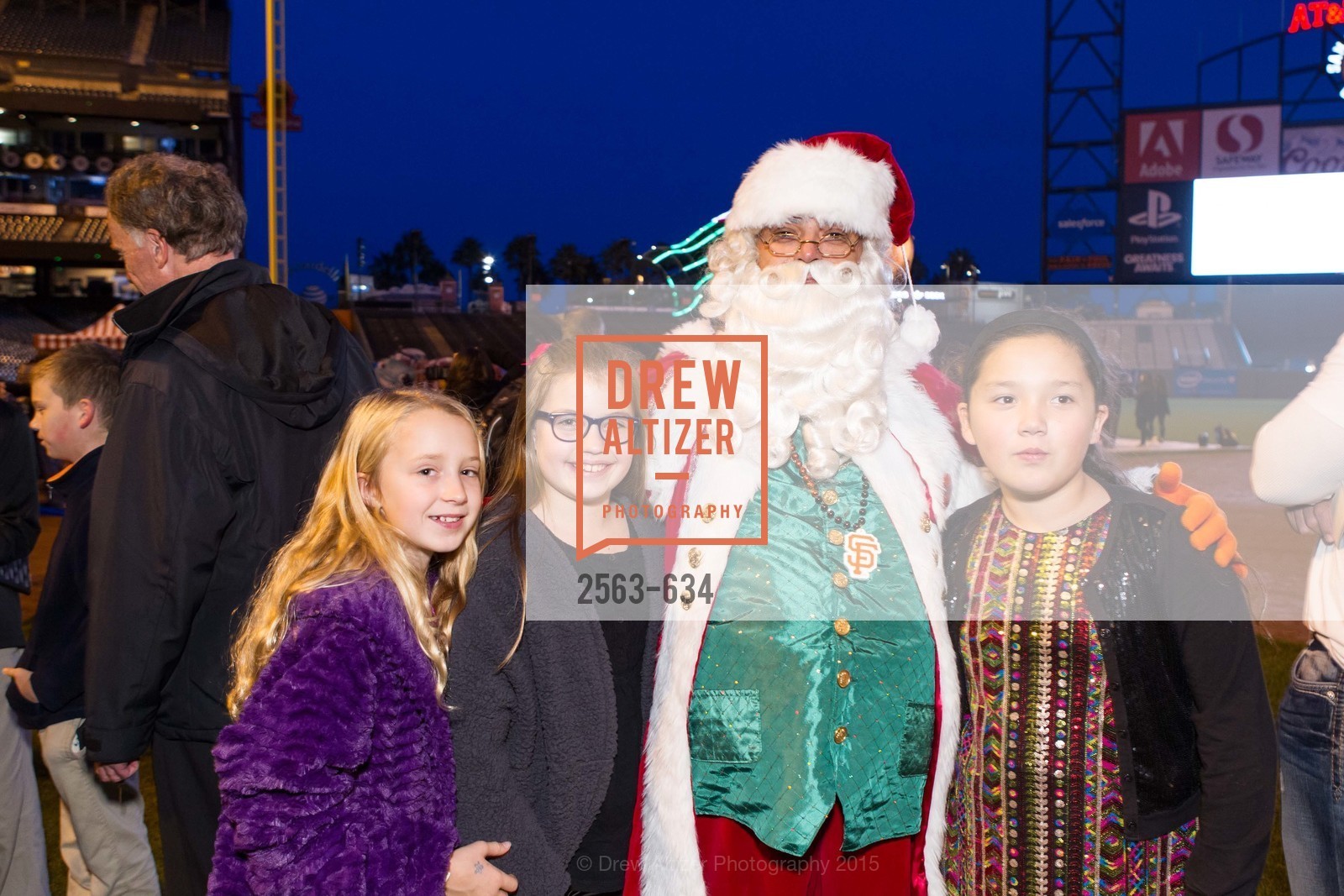 Sophie Weston, Sarah McCarthy, Tess Gundacker, Holiday Heroes 2015, AT&T Park, December 7th, 2015,Drew Altizer, Drew Altizer Photography, full-service agency, private events, San Francisco photographer, photographer california