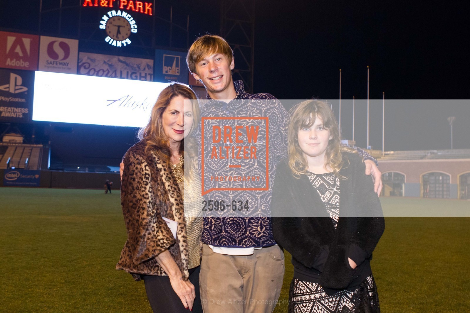 Patricia Ferrin Loucks, Chaz Loucks, Alexandra Loucks, Holiday Heroes 2015, AT&T Park, December 7th, 2015,Drew Altizer, Drew Altizer Photography, full-service agency, private events, San Francisco photographer, photographer california
