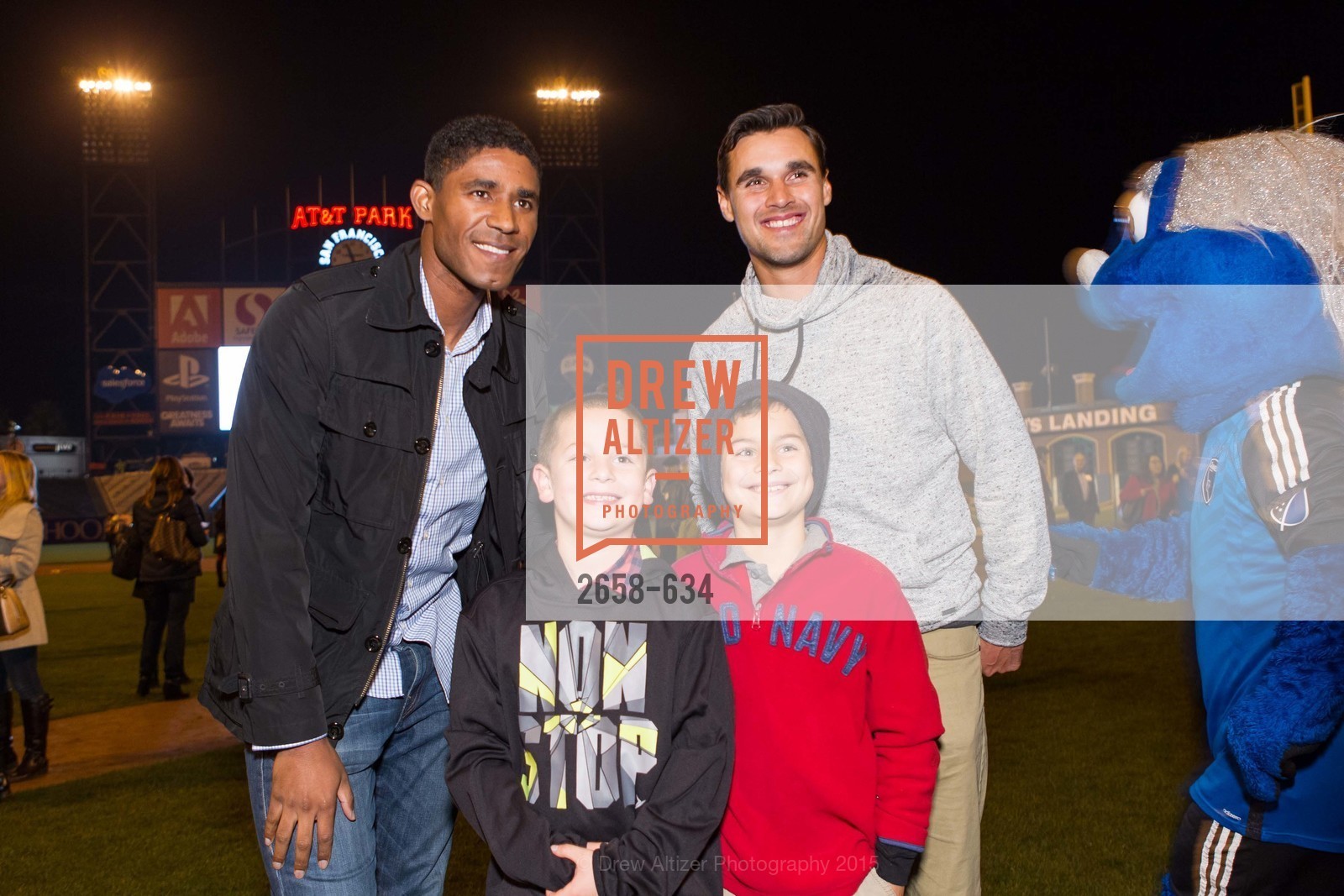 Khari Stephenson, Chris Wondolowski, Holiday Heroes 2015, AT&T Park, December 7th, 2015,Drew Altizer, Drew Altizer Photography, full-service event agency, private events, San Francisco photographer, photographer California