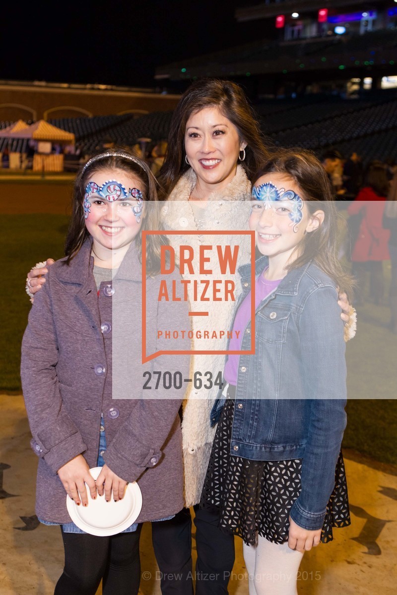 Kristi Yamaguchi, Holiday Heroes 2015, AT&T Park, December 7th, 2015, Photo #2700-634 Kristi Yamaguchi, Photo #2700-634