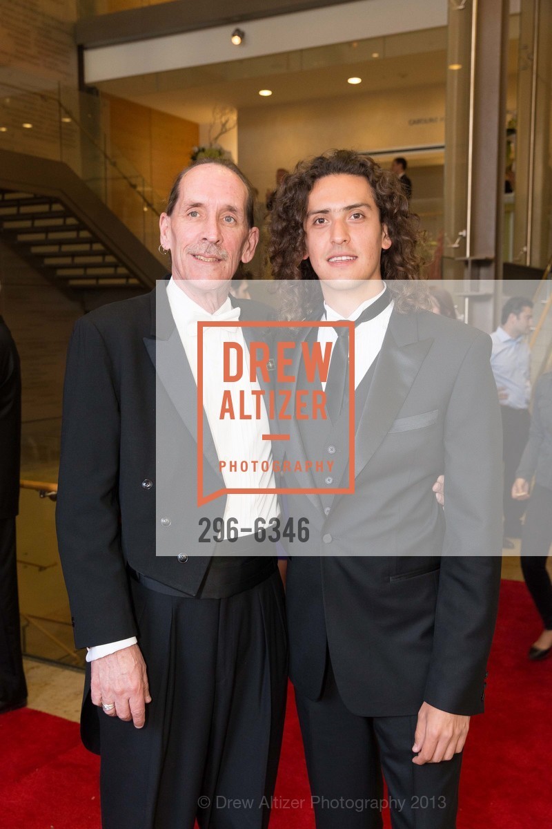 Robin Sutherland, Carlos Ortega, 2013 CONSERVATORY GALA Honoring THOMAS HAMPSON, US, April 20th, 2013, Photo #296-6346 Robin Sutherland, Carlos Ortega, Photo #296-6346