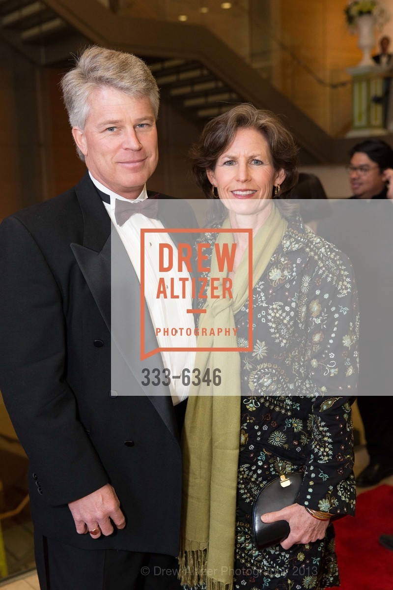 Thomas Mulvihill, Elizabeth Kohler, 2013 CONSERVATORY GALA Honoring THOMAS HAMPSON, US, April 20th, 2013, Photo #333-6346 Thomas Mulvihill, Elizabeth Kohler, Photo #333-6346