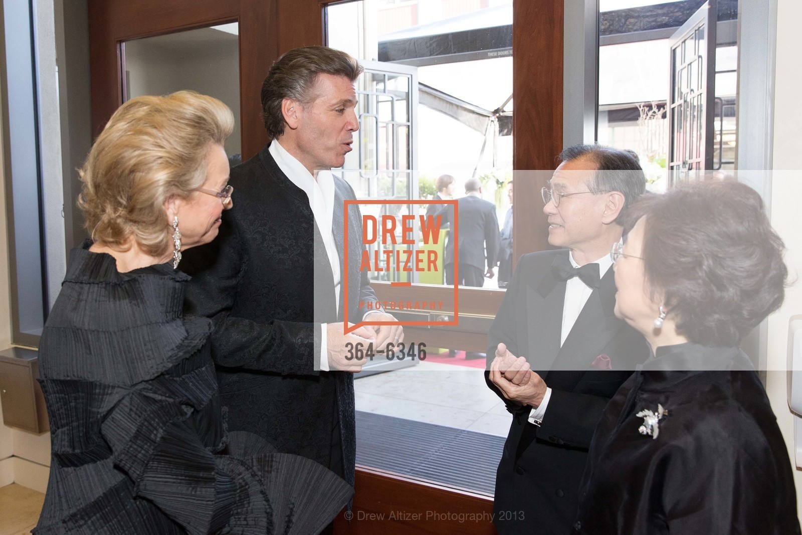 Andrea Herberstein, Thomas Hampson, Tim Foo, Virginia Foo, 2013 CONSERVATORY GALA Honoring THOMAS HAMPSON, US, April 20th, 2013, Photo #364-6346 Andrea Herberstein, Thomas Hampson, Tim Foo, Virginia Foo, Photo #364-6346