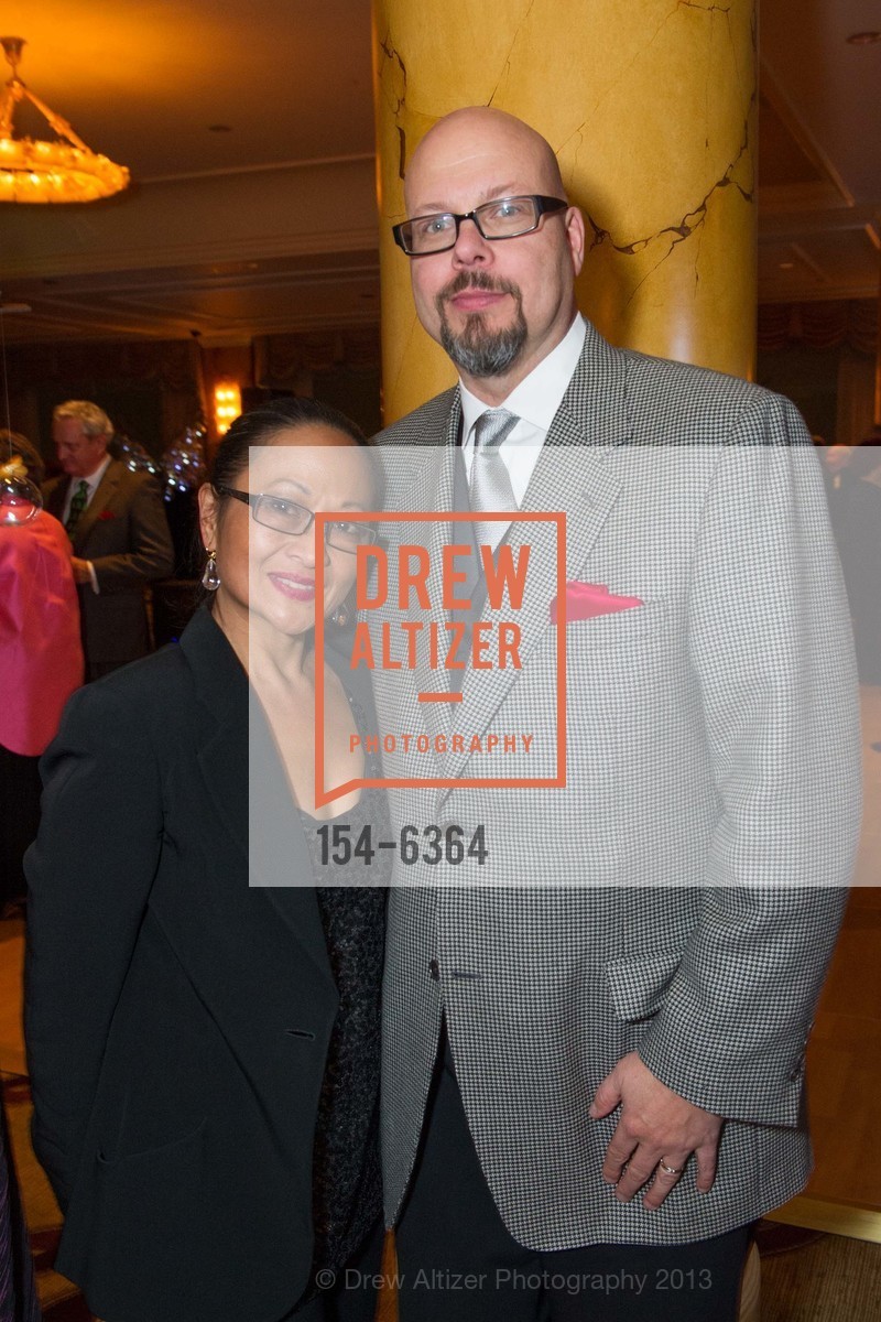 Gloria Newman, Sean Newman, 25th Anniversary Holiday HOB NOB ON THE HILL, US, December 6th, 2013, Photo #154-6364 Gloria Newman, Sean Newman, Photo #154-6364