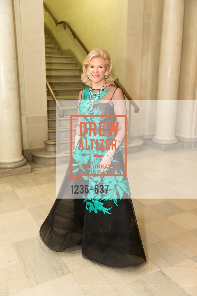 Dede Wilsey, AN ELEGANT EVENING Presented by the Fine Arts Museums of San Francisco, Legion of Honor, Court of Honor. 100 34th Ave, December 8th, 2015,Drew Altizer, Drew Altizer Photography, full-service agency, private events, San Francisco photographer, photographer california
