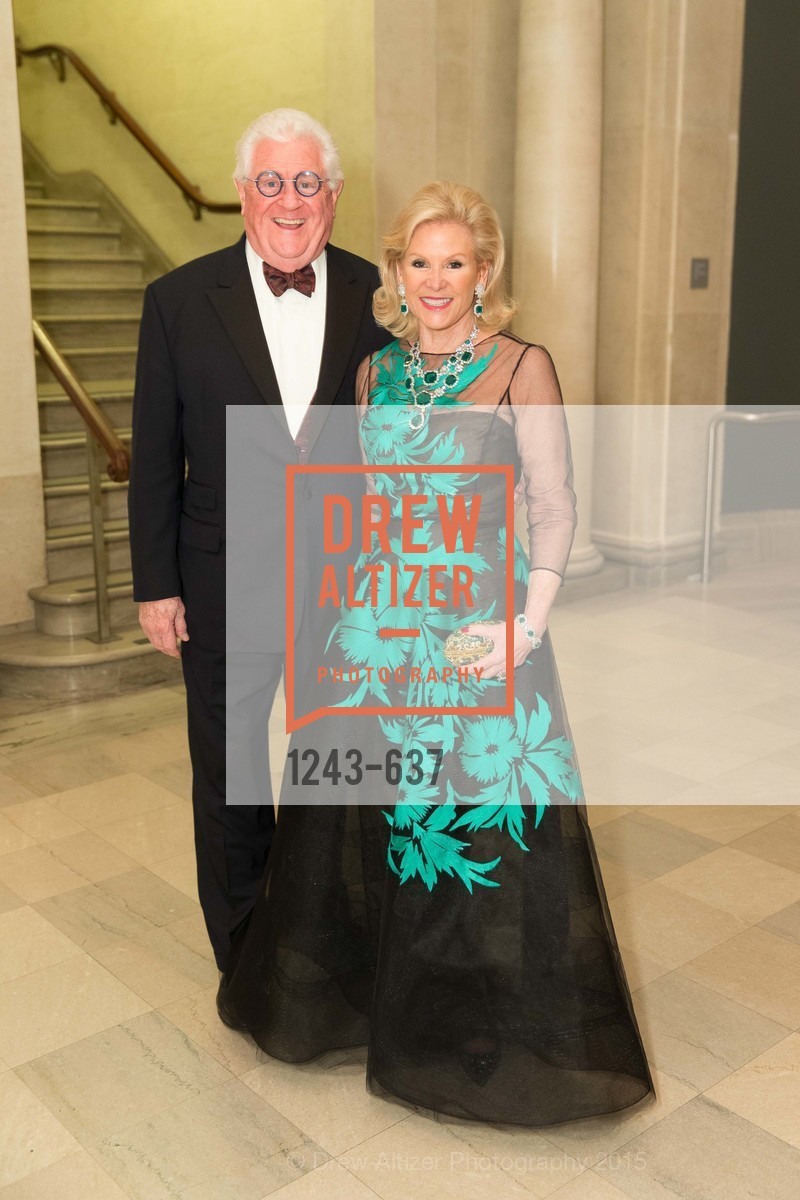 Bob Hill, Dede Wilsey, AN ELEGANT EVENING Presented by the Fine Arts Museums of San Francisco, Legion of Honor, Court of Honor. 100 34th Ave, December 8th, 2015,Drew Altizer, Drew Altizer Photography, full-service agency, private events, San Francisco photographer, photographer california