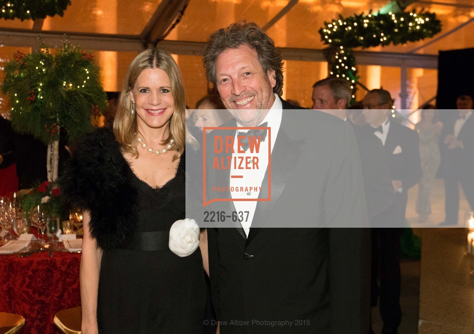 Mary Beth Shimmon, Doug Biederbeck, AN ELEGANT EVENING Presented by the Fine Arts Museums of San Francisco, Legion of Honor, Court of Honor. 100 34th Ave, December 8th, 2015,Drew Altizer, Drew Altizer Photography, full-service agency, private events, San Francisco photographer, photographer california