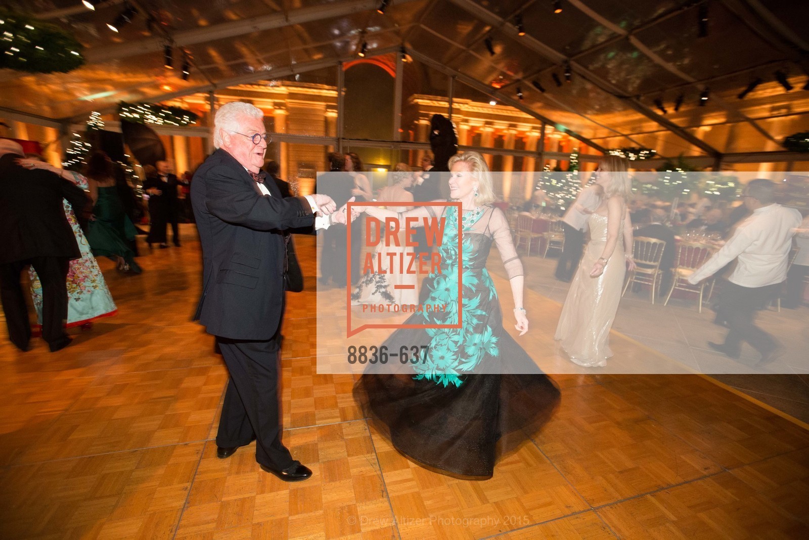 Bob Hill, Dede Wilsey, AN ELEGANT EVENING Presented by the Fine Arts Museums of San Francisco, Legion of Honor, Court of Honor. 100 34th Ave, December 8th, 2015,Drew Altizer, Drew Altizer Photography, full-service agency, private events, San Francisco photographer, photographer california
