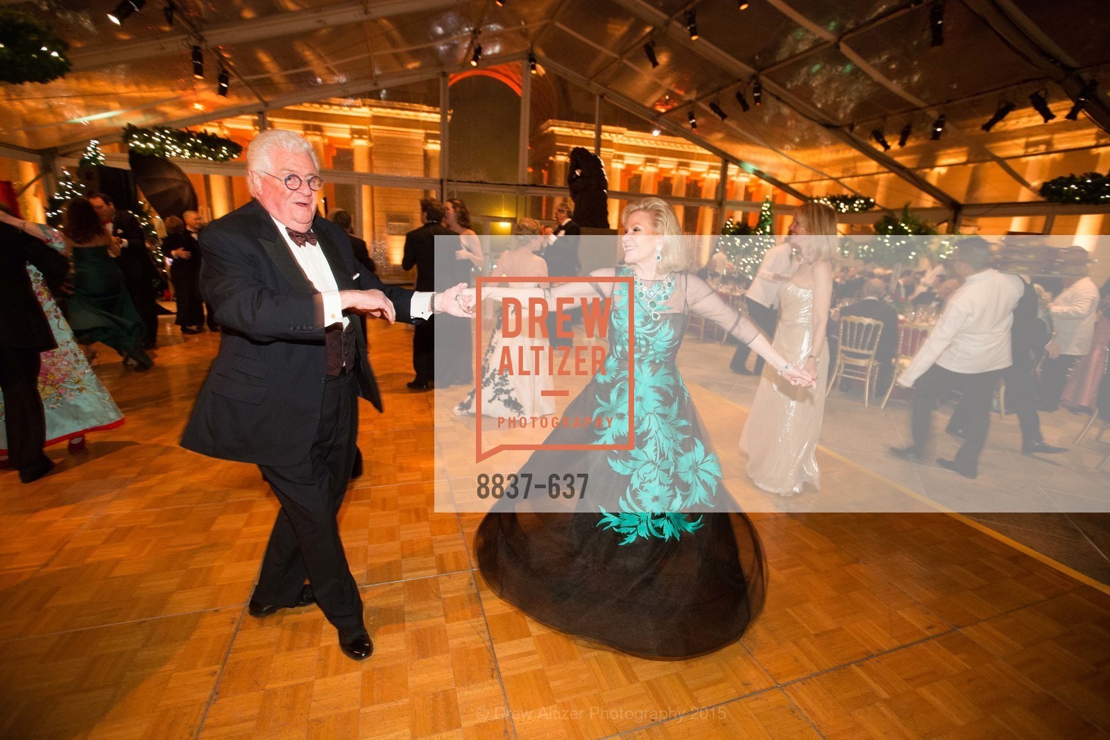 Bob Hill, Dede Wilsey, AN ELEGANT EVENING Presented by the Fine Arts Museums of San Francisco, Legion of Honor, Court of Honor. 100 34th Ave, December 8th, 2015,Drew Altizer, Drew Altizer Photography, full-service agency, private events, San Francisco photographer, photographer california