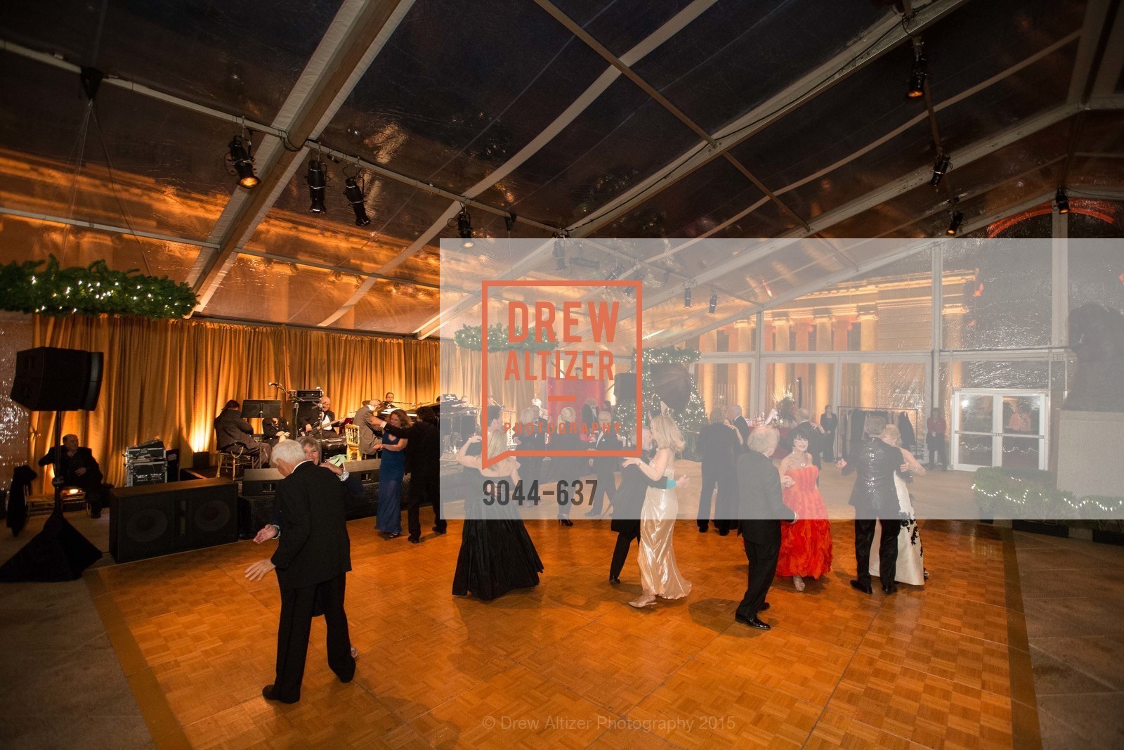 Atmosphere, AN ELEGANT EVENING Presented by the Fine Arts Museums of San Francisco, Legion of Honor, Court of Honor. 100 34th Ave, December 8th, 2015,Drew Altizer, Drew Altizer Photography, full-service agency, private events, San Francisco photographer, photographer california