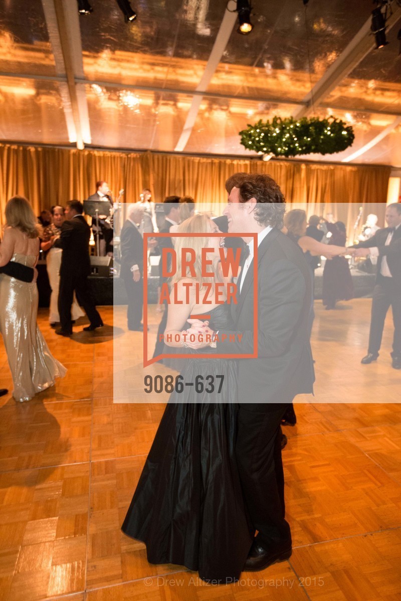 Kathryn Lasater, Trevor Traina, AN ELEGANT EVENING Presented by the Fine Arts Museums of San Francisco, Legion of Honor, Court of Honor. 100 34th Ave, December 8th, 2015,Drew Altizer, Drew Altizer Photography, full-service agency, private events, San Francisco photographer, photographer california