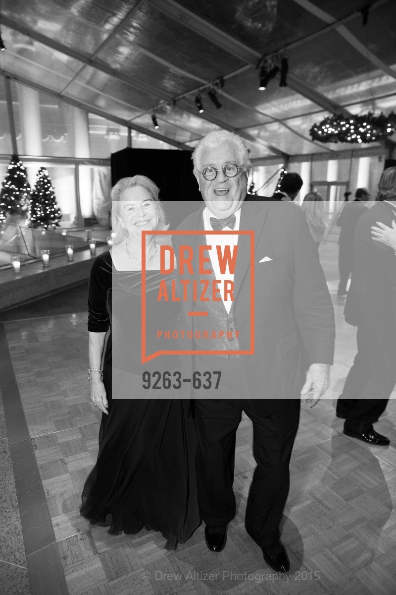 Connie Hooker, Bob Hill, AN ELEGANT EVENING Presented by the Fine Arts Museums of San Francisco, Legion of Honor, Court of Honor. 100 34th Ave, December 8th, 2015,Drew Altizer, Drew Altizer Photography, full-service event agency, private events, San Francisco photographer, photographer California