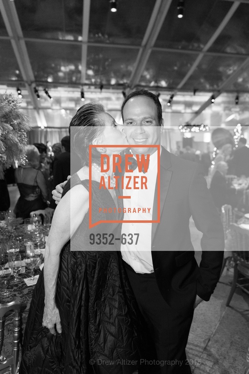 Meriwether McGettigan, Alex Fisher, AN ELEGANT EVENING Presented by the Fine Arts Museums of San Francisco, Legion of Honor, Court of Honor. 100 34th Ave, December 8th, 2015,Drew Altizer, Drew Altizer Photography, full-service event agency, private events, San Francisco photographer, photographer California