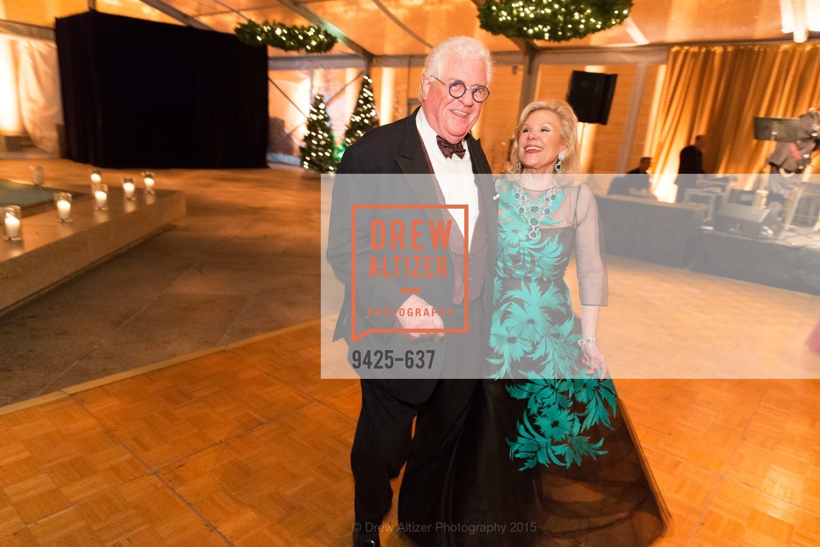 Bob Hill, Dede Wilsey, AN ELEGANT EVENING Presented by the Fine Arts Museums of San Francisco, Legion of Honor, Court of Honor. 100 34th Ave, December 8th, 2015,Drew Altizer, Drew Altizer Photography, full-service agency, private events, San Francisco photographer, photographer california