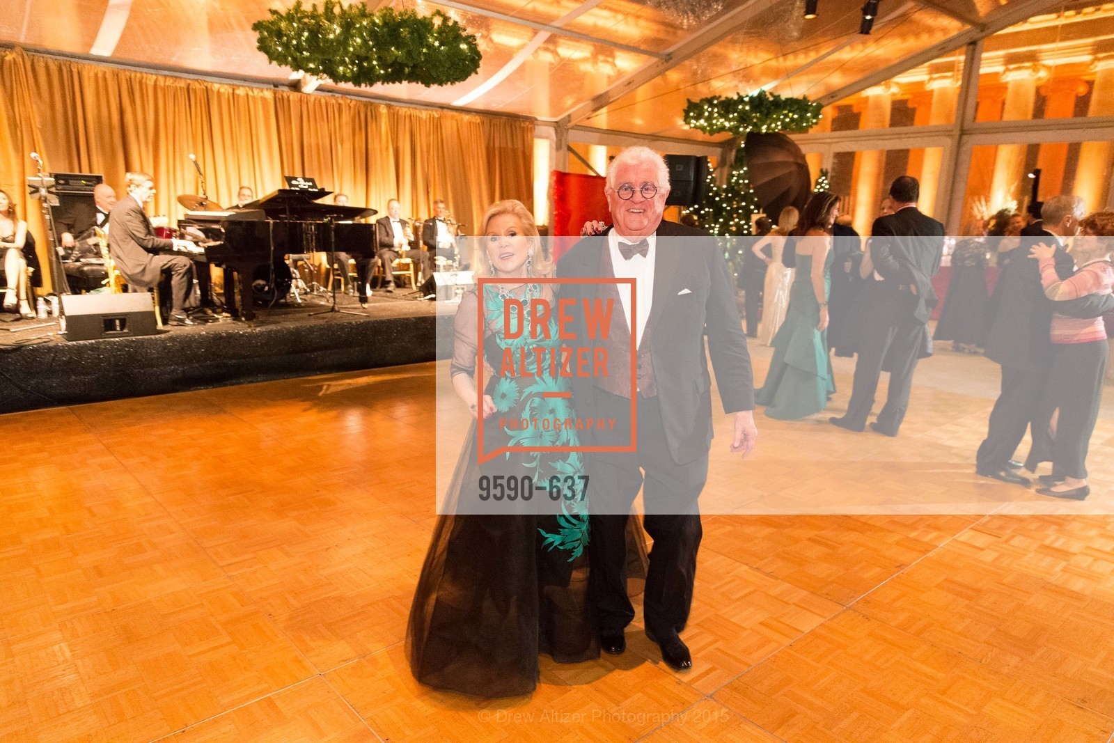 Dede Wilsey, Bob Hill, AN ELEGANT EVENING Presented by the Fine Arts Museums of San Francisco, Legion of Honor, Court of Honor. 100 34th Ave, December 8th, 2015,Drew Altizer, Drew Altizer Photography, full-service agency, private events, San Francisco photographer, photographer california