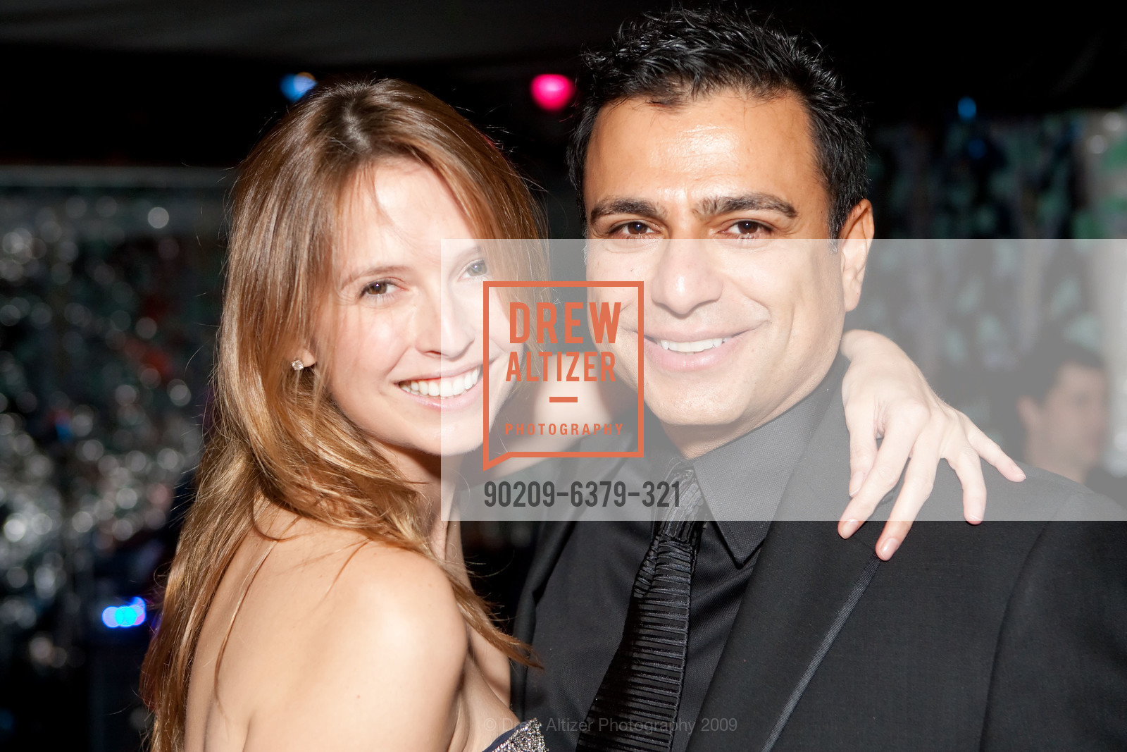 Gisel Hiscock, Omid Kordestani, Salzman Manus Valentine Party, Private Home, February 9th, 2009, Photo #90209-6379-321 Gisel Hiscock, Omid Kordestani, Photo #90209-6379-321