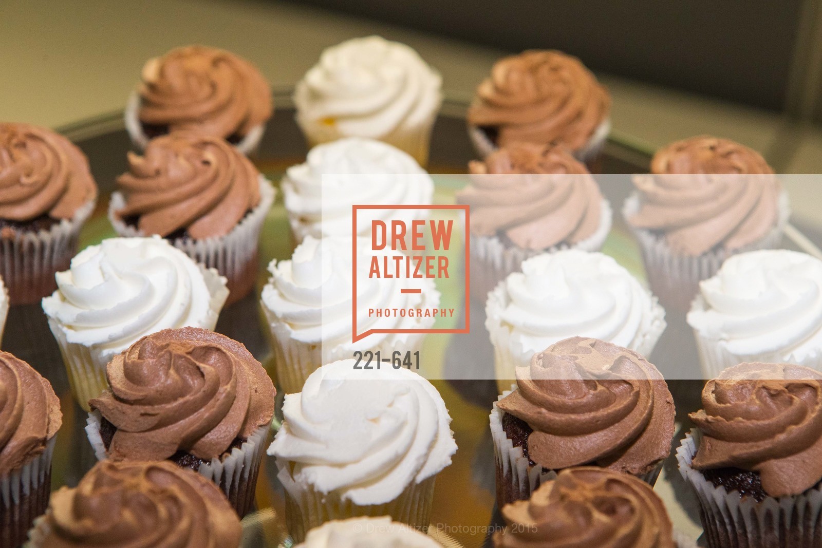 Atmosphere, Savonix Launch Celebration and Toys for Tots Benefit, Savonix. 300 Broadway, Suite 14, December 10th, 2015,Drew Altizer, Drew Altizer Photography, full-service agency, private events, San Francisco photographer, photographer california