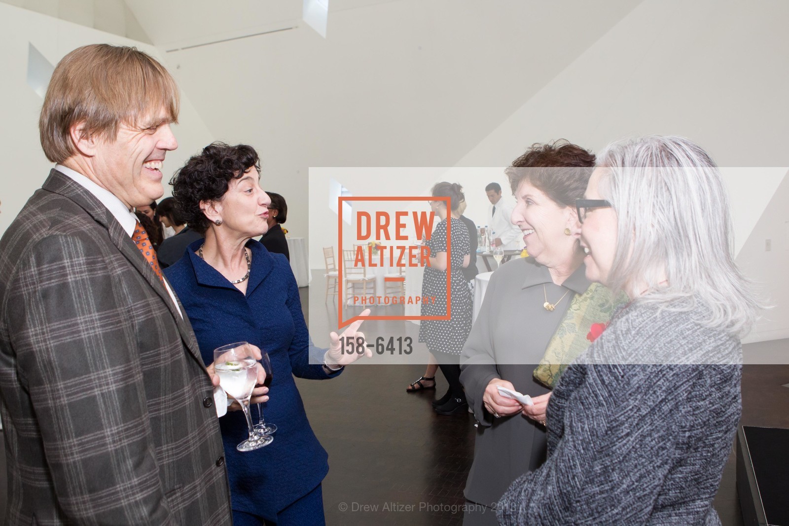 Paul Milne, Shana Penn, Anita Friedman, Lori Starr, TAUBE KORET Reception for Piotr Wislicki, US, June 12th, 2013, Photo #158-6413 Paul Milne, Shana Penn, Anita Friedman, Lori Starr, Photo #158-6413