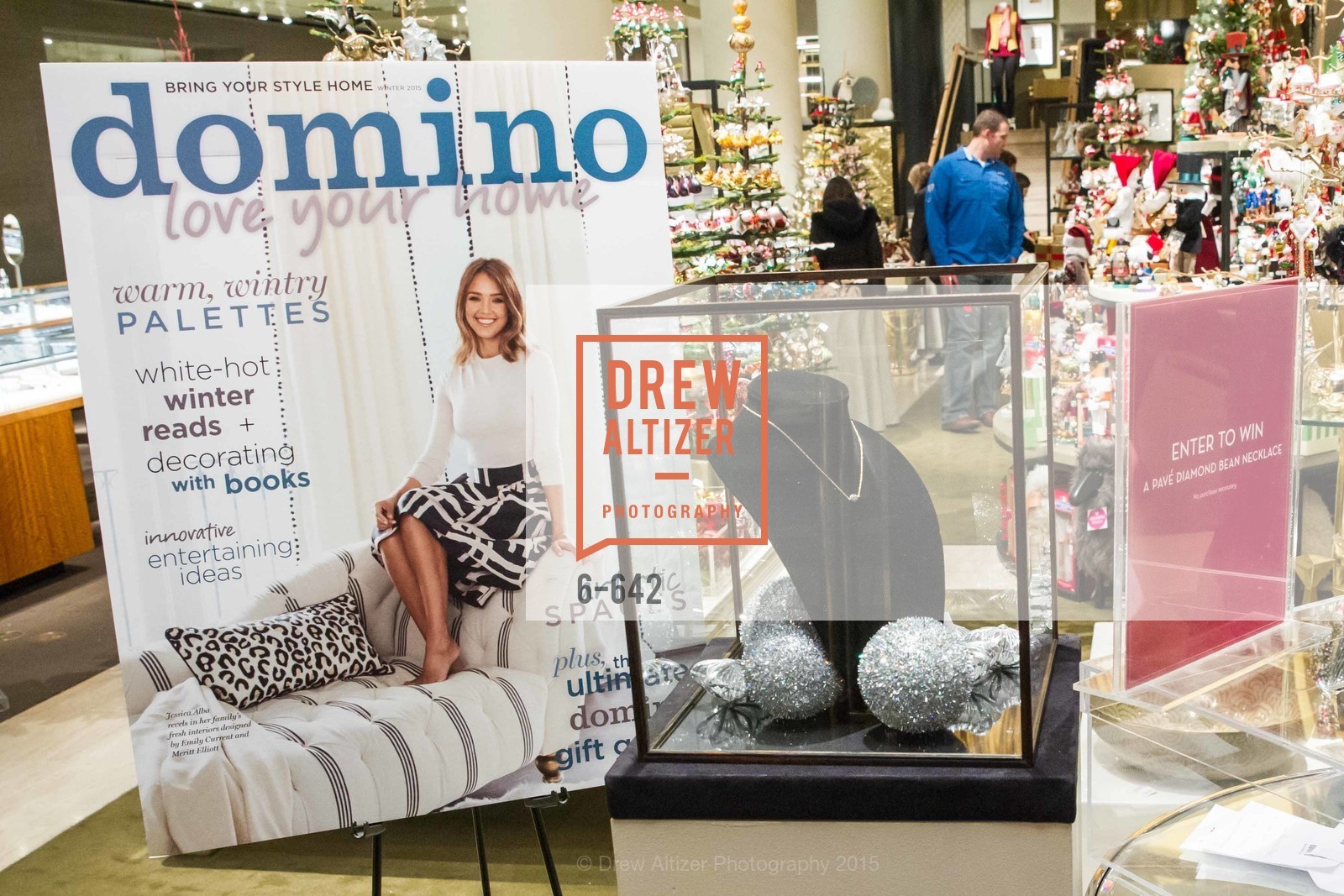 Atmosphere, Private Holiday Shopping Night presented by Gump's and Domino magazine, Gump's. 135 Post Street, December 10th, 2015,Drew Altizer, Drew Altizer Photography, full-service event agency, private events, San Francisco photographer, photographer California