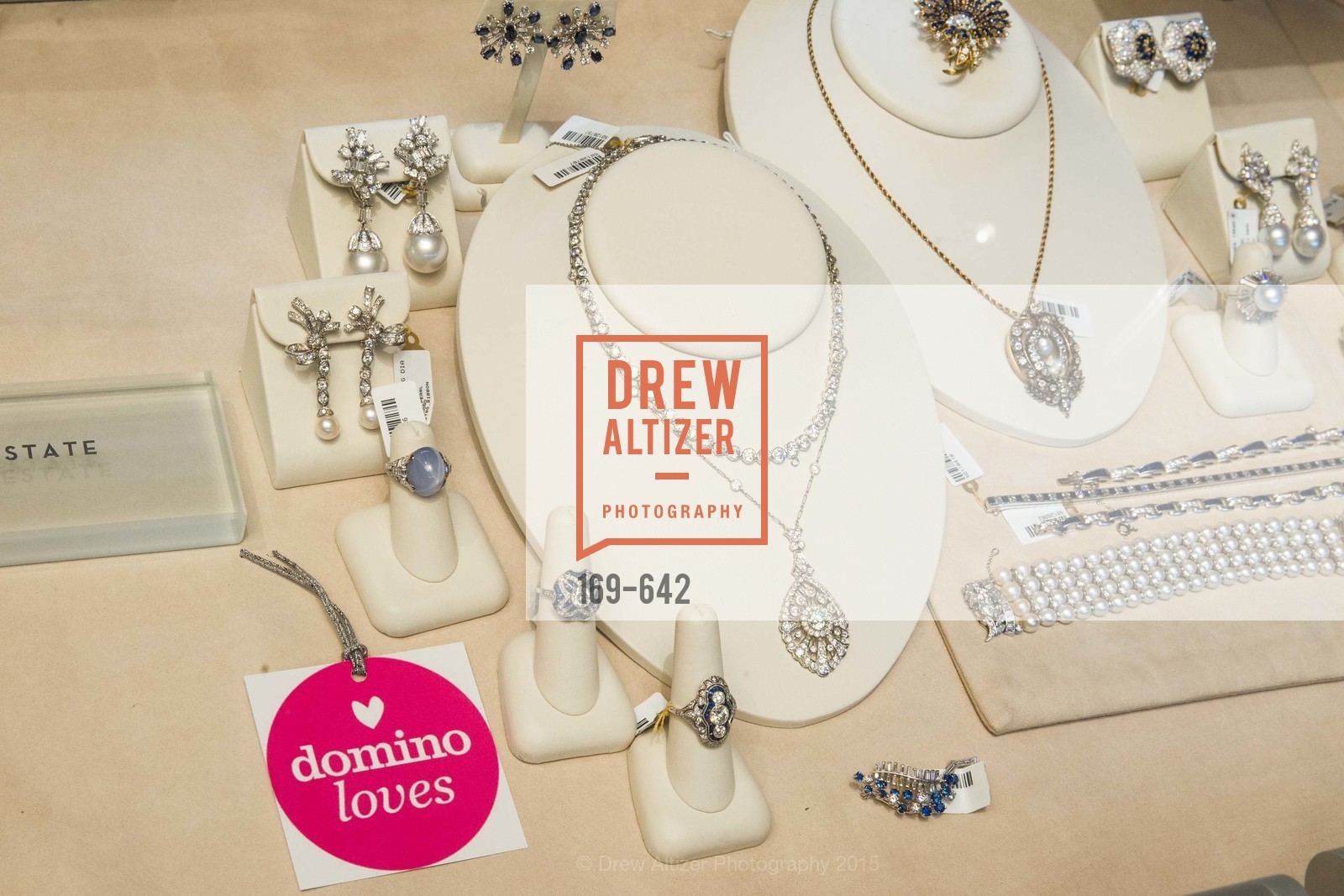 Atmosphere, Private Holiday Shopping Night presented by Gump's and Domino magazine, Gump's. 135 Post Street, December 10th, 2015,Drew Altizer, Drew Altizer Photography, full-service event agency, private events, San Francisco photographer, photographer California