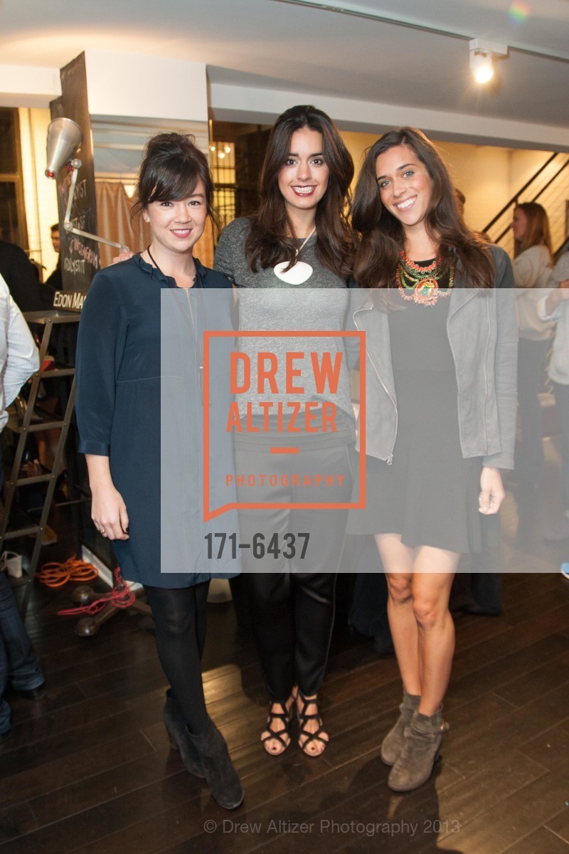 Natalie Moran, Katie McNeill, Lisa Mulligan, Cocktails at LA BOUTIQUE I'ART ET LA MODE, US, September 25th, 2013, Photo #171-6437 Natalie Moran, Katie McNeill, Lisa Mulligan, Photo #171-6437