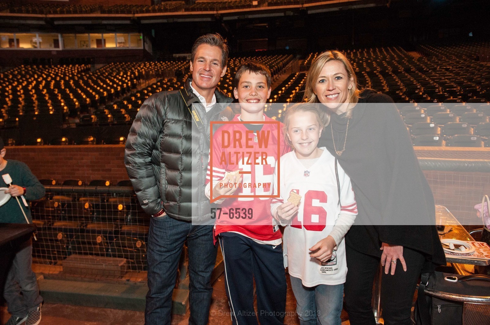 Mike Schott, Joey Schott, Caroline Schott, Leslie Schott, WENDER WEIS FOUNDATION FOR CHILDREN Presents Holiday Heroes 2013, US, December 9th, 2013, Photo #57-6539 Mike Schott, Joey Schott, Caroline Schott, Leslie Schott, Photo #57-6539