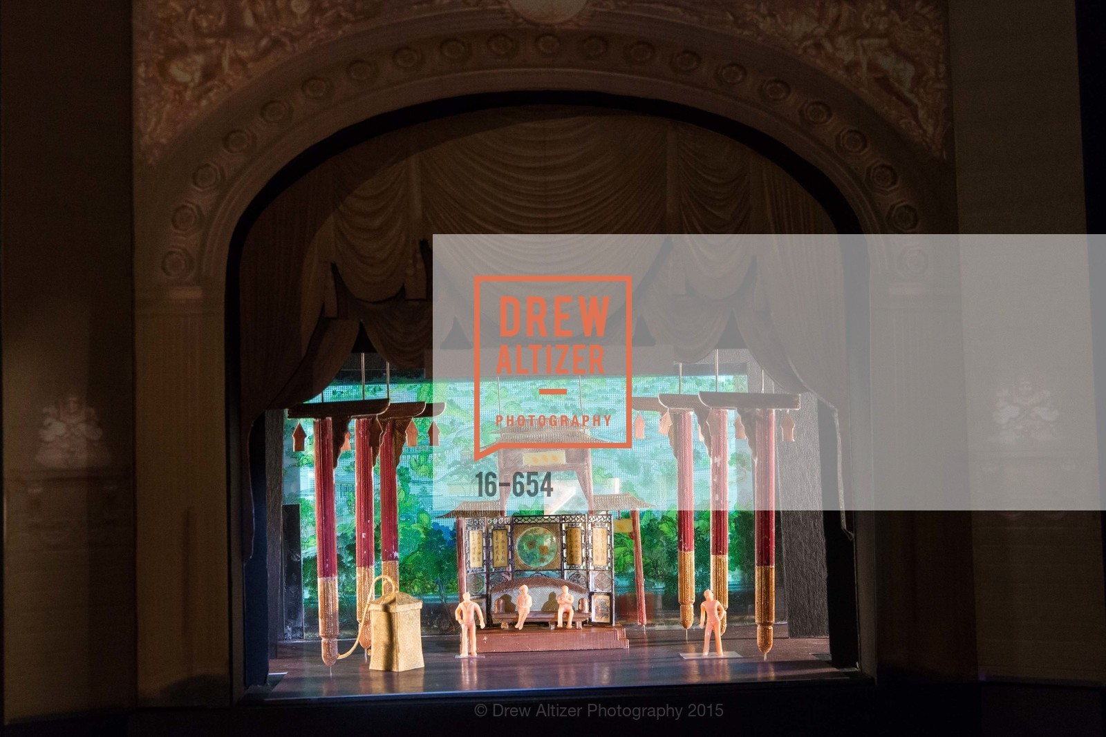 Atmosphere, San Francisco Opera Celebrates