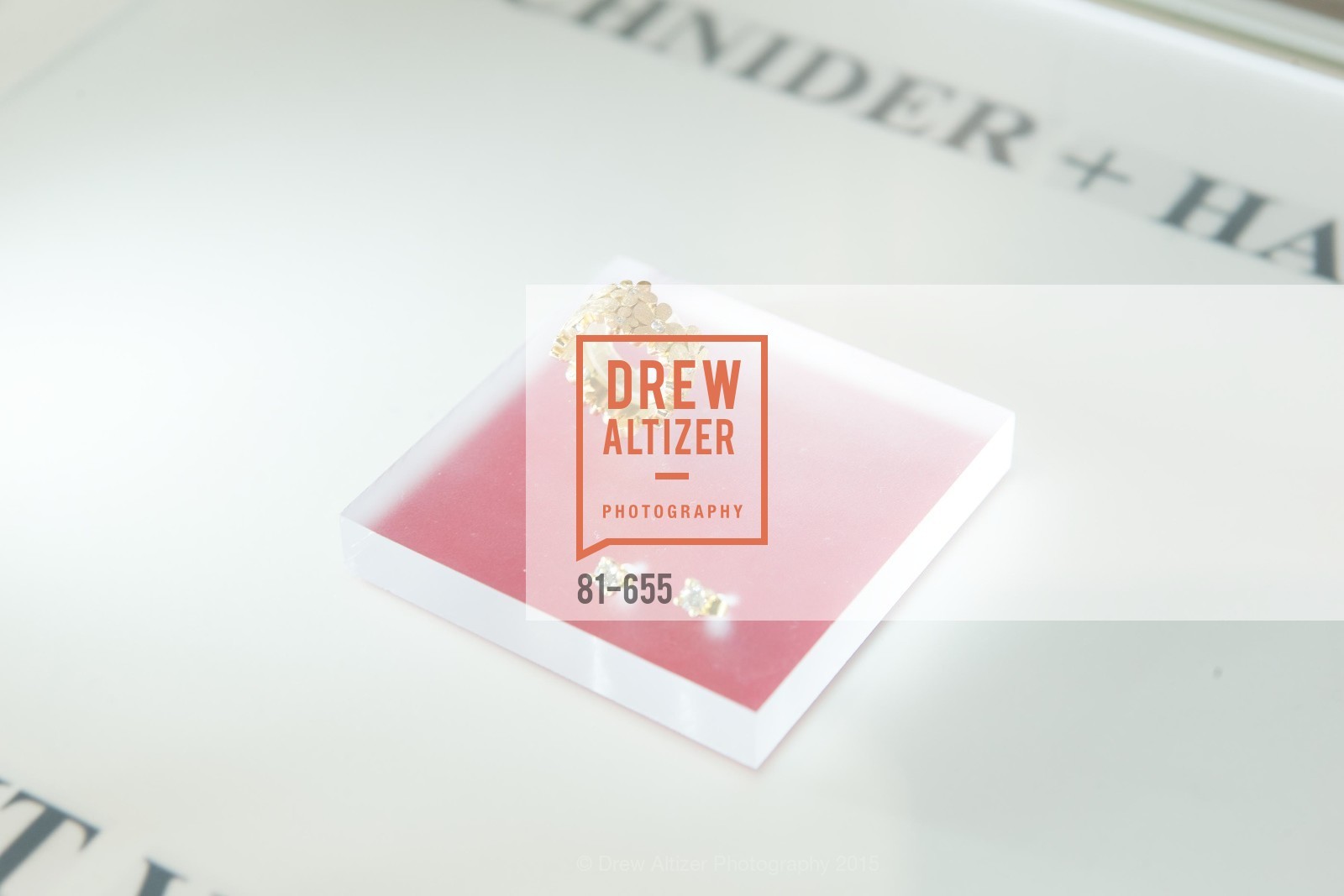 Atmosphere, Silver Belles Soirée at Stuart Moore, Stuart Moore Gallery of Designer Jewelry. 1898 Union Street, December 17th, 2015,Drew Altizer, Drew Altizer Photography, full-service agency, private events, San Francisco photographer, photographer california