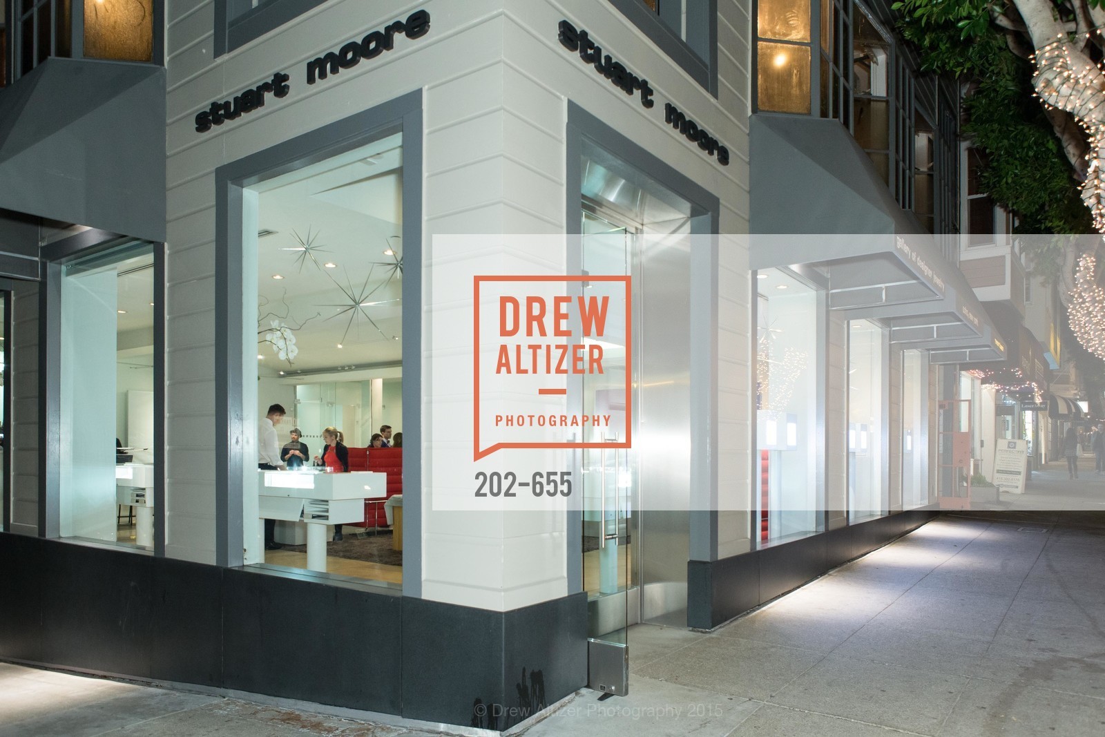 Atmosphere, Silver Belles Soirée at Stuart Moore, Stuart Moore Gallery of Designer Jewelry. 1898 Union Street, December 17th, 2015,Drew Altizer, Drew Altizer Photography, full-service agency, private events, San Francisco photographer, photographer california