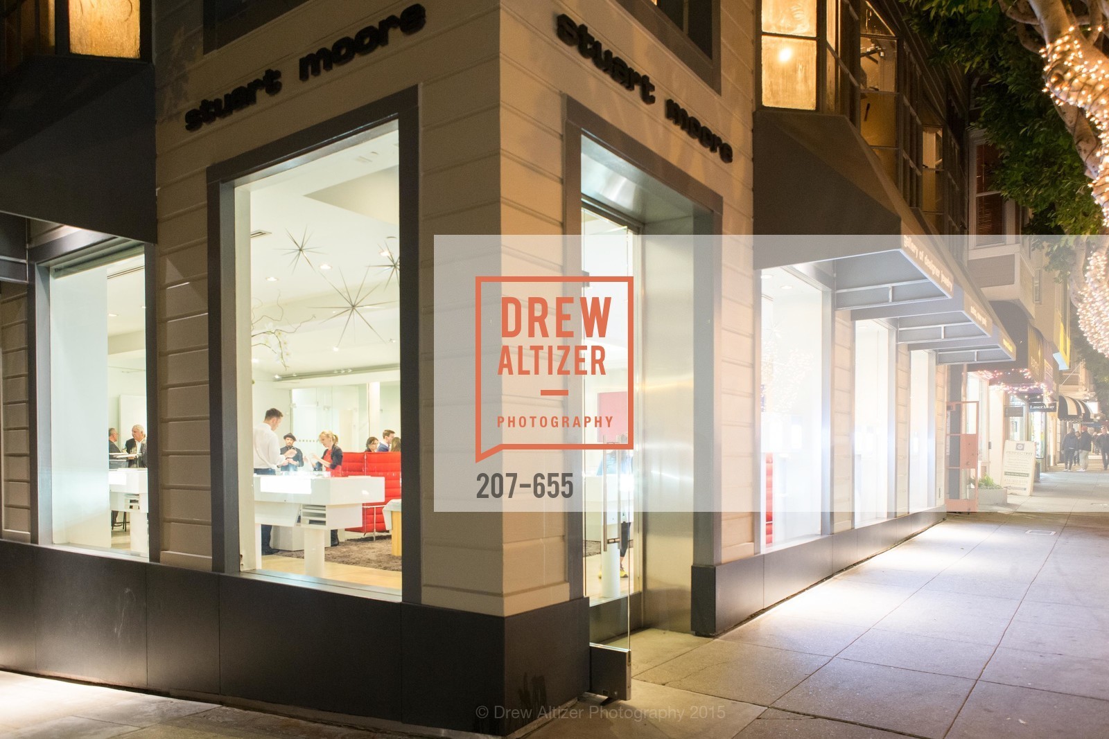 Atmosphere, Silver Belles Soirée at Stuart Moore, Stuart Moore Gallery of Designer Jewelry. 1898 Union Street, December 17th, 2015,Drew Altizer, Drew Altizer Photography, full-service agency, private events, San Francisco photographer, photographer california
