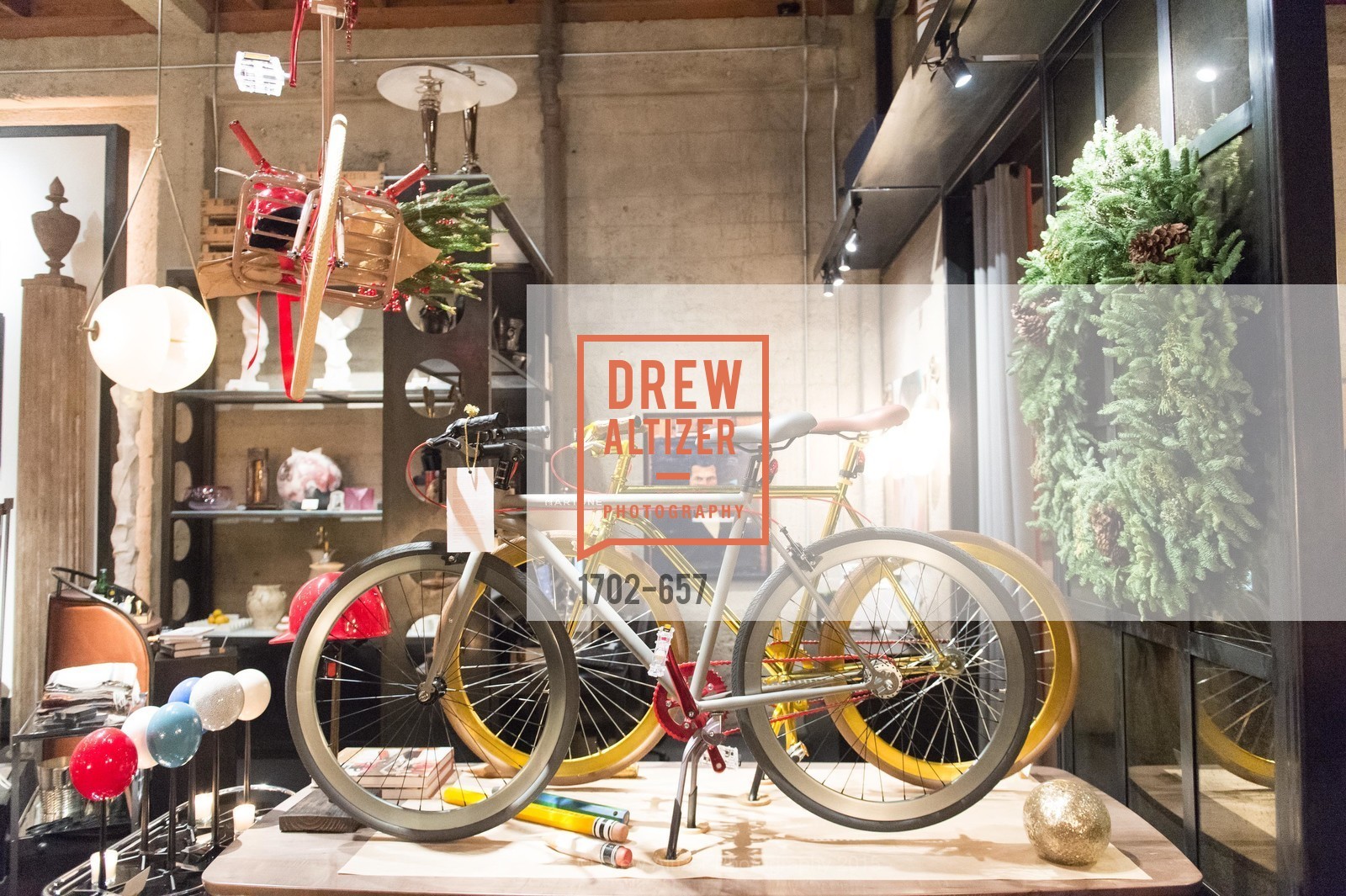 Atmosphere, DDG Holiday Party, Jay Jeffers. 1035 Post St, December 16th, 2015,Drew Altizer, Drew Altizer Photography, full-service agency, private events, San Francisco photographer, photographer california