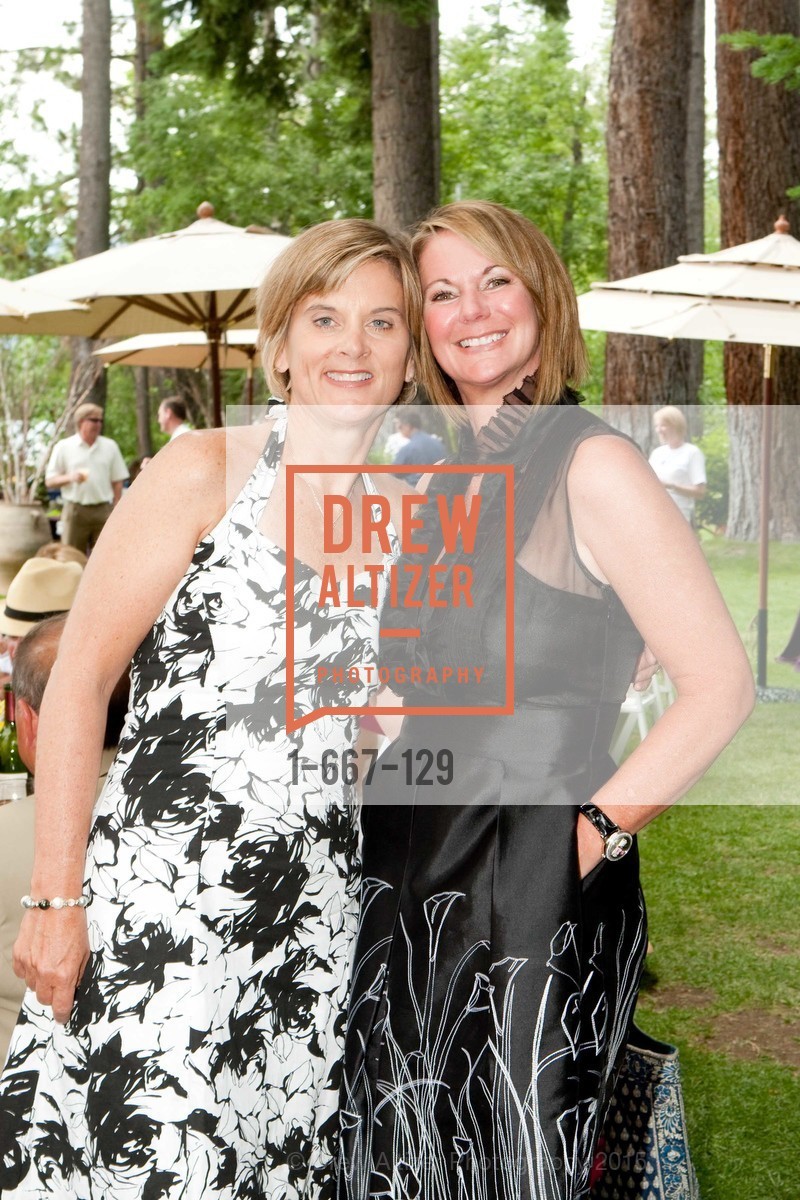 Leslie Wittmann, Ann Sims, League to Save Lake Tahoe Presents Oscar de la Renta 2009 Fashion Show, Incline Village, December 21st, 2015, Photo #1-667-129 Leslie Wittmann, Ann Sims, Photo #1-667-129