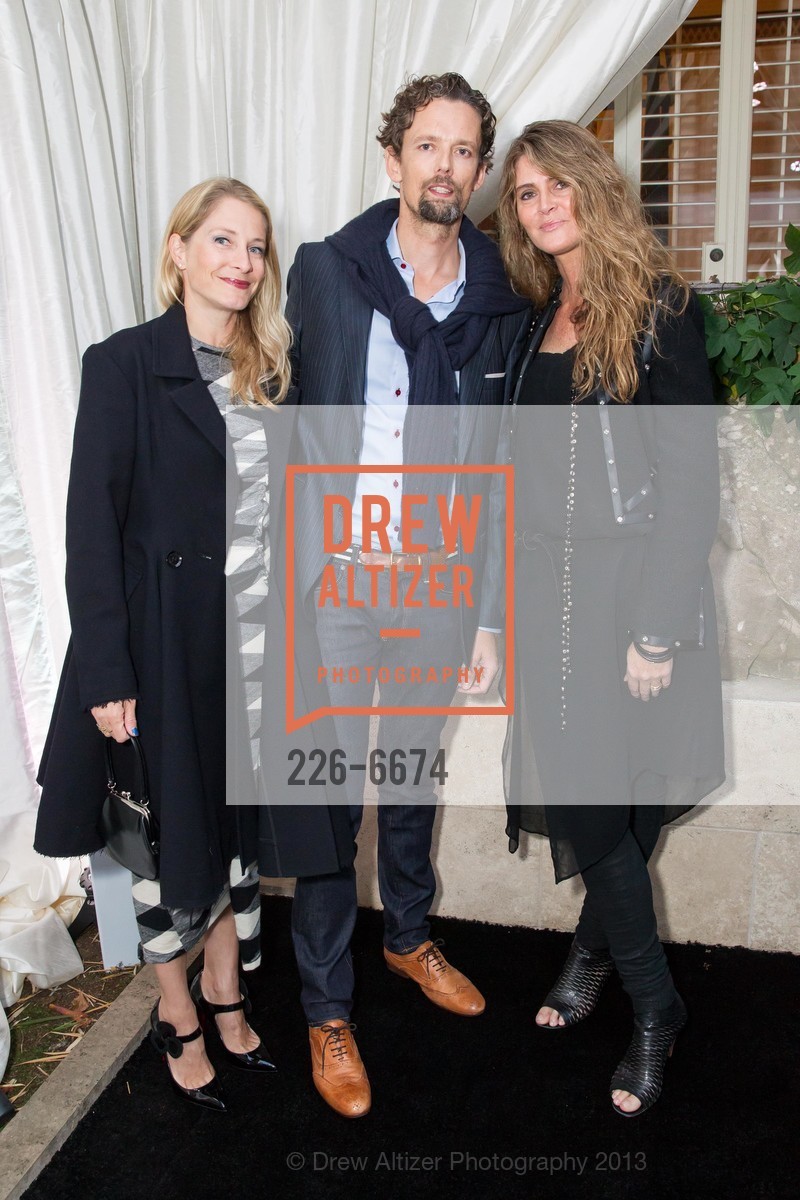 Tina Baruh, Sam Rawstorne, Vicki Winston, "THE SERPENT QUEEN" PRIVATE PREVIEW hosted by SLOAN BARNETT, US, October 22nd, 2013, Photo #226-6674 Tina Baruh, Sam Rawstorne, Vicki Winston, Photo #226-6674