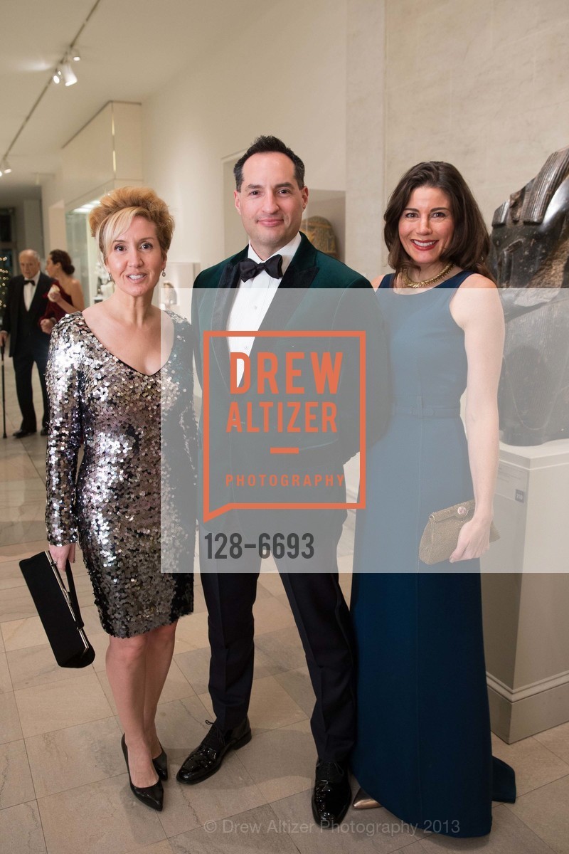Lisa Sardegna, David Carrillo, Stephanie Deaner, An Elegant Dinner at the COURT OF HONOR, US, December 11th, 2013, Photo #128-6693 Lisa Sardegna, David Carrillo, Stephanie Deaner, Photo #128-6693
