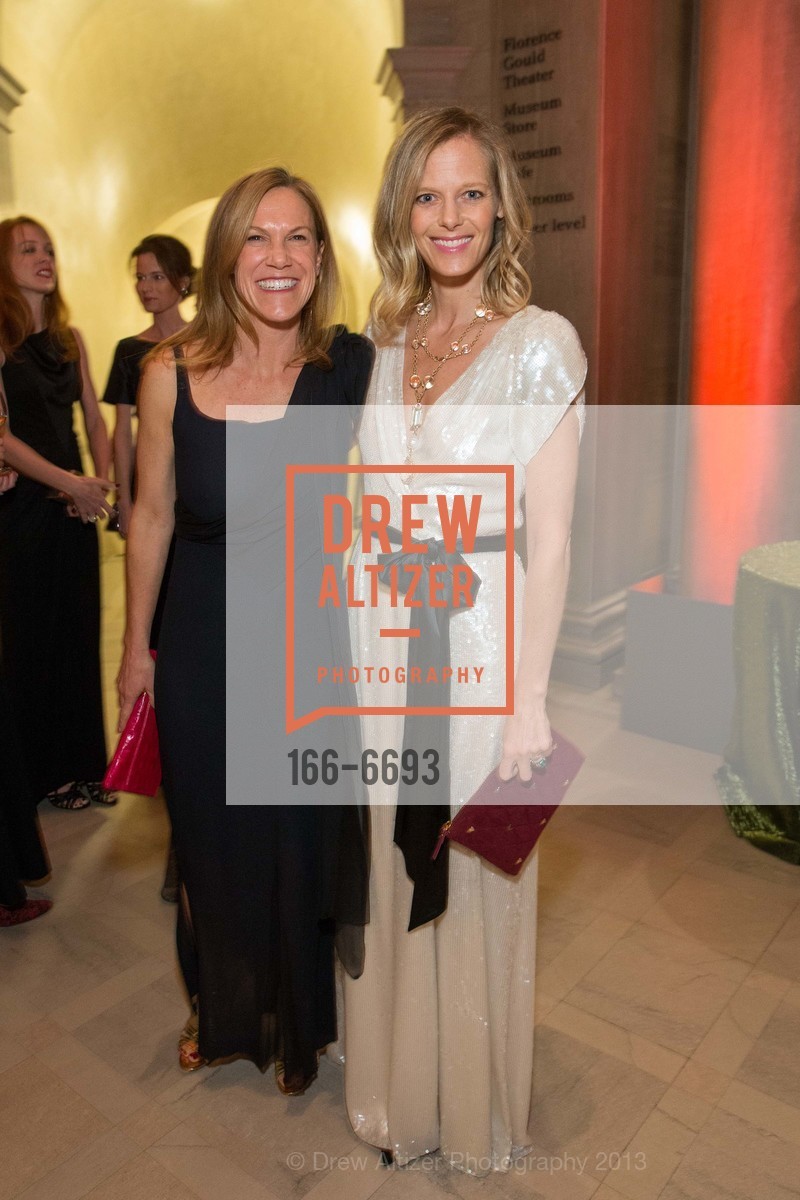 Kasey O'Connell, Katie Traina, An Elegant Dinner at the COURT OF HONOR, US, December 11th, 2013, Photo #166-6693 Kasey O'Connell, Katie Traina, Photo #166-6693