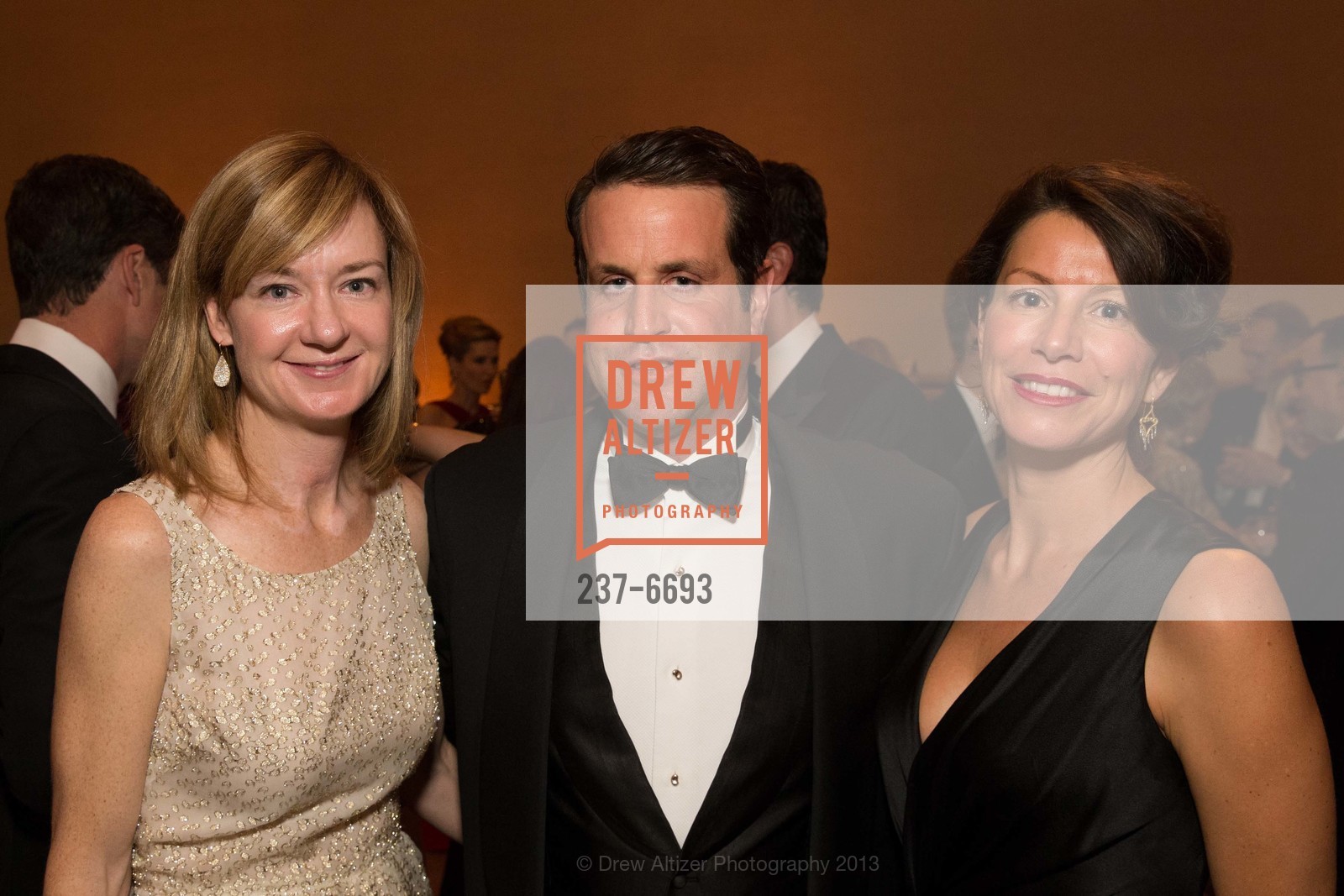 Katie Schwab Paige, Nick Heldfond, Simone LaCorte, An Elegant Dinner at the COURT OF HONOR, US, December 11th, 2013, Photo #237-6693 Katie Schwab Paige, Nick Heldfond, Simone LaCorte, Photo #237-6693
