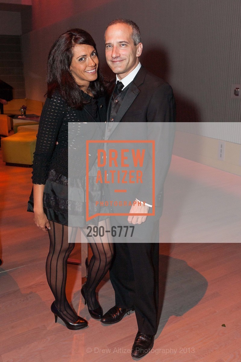 Kimberly Noriega, Edward Abratowski, GET IN FRONT Benefit Performance 2013, US, November 12th, 2013, Photo #290-6777 Kimberly Noriega, Edward Abratowski, Photo #290-6777