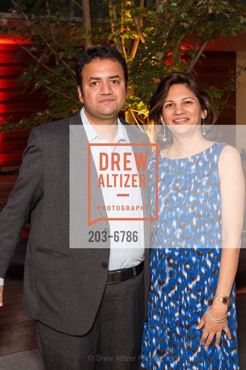 Dhiraj Rajaram, Rupali Arora, FORTUNE 40 Under 40, AirBNB Headquarters. 888 Brannan St, October 3rd, 2013, Photo #203-6786 Dhiraj Rajaram, Rupali Arora, Photo #203-6786