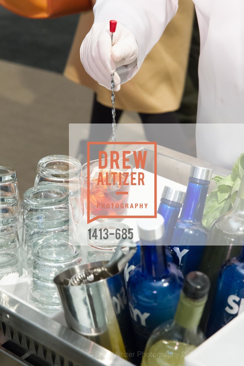 Atmosphere, FOG Design+Art Preview Gala, Fort Mason Center Festival Pavilion, January 13th, 2016, Photo #1413-685 Atmosphere, Photo #1413-685