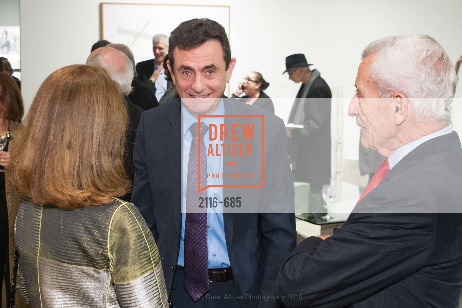 Neal Benezra, FOG Design+Art Preview Gala, Fort Mason Center Festival Pavilion, January 13th, 2016, Photo #2116-685 Neal Benezra, Photo #2116-685